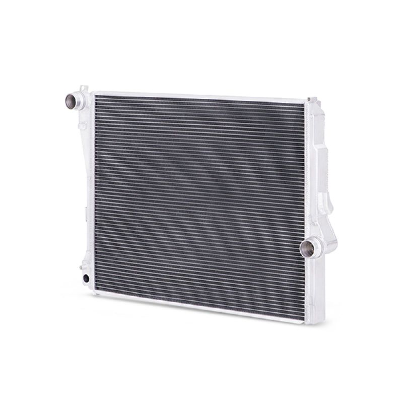 Mishimoto 99-06 BMW 323i/323i/328i/330i w/ Auto Transmission Performance Aluminum Radiator-Radiators-Mishimoto-MISMMRAD-E46-323A-SMINKpower Performance Parts