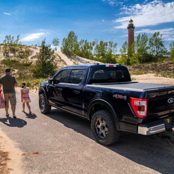 Roll-N-Lock 15-18 Chevy Silverado/Sierra 2500/3500 LB 96-3/8in M-Series Retractable Tonneau Cover