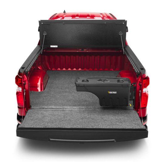 UnderCover 07-18 Chevy Silverado 1500 (19 Legacy) Passengers Side Swing Case - Black Smooth