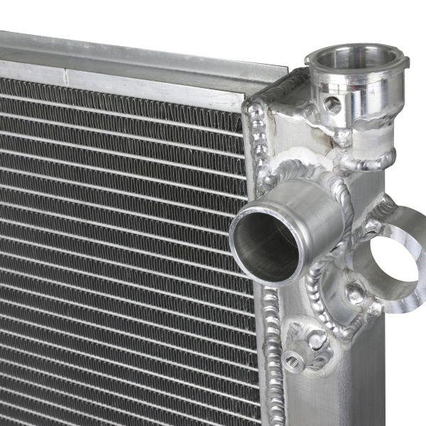 aFe BladeRunner Street Series Tube & Fin Aluminum Radiator 05-15 Toyota Tacoma L4 2.7L/V6 4.0L