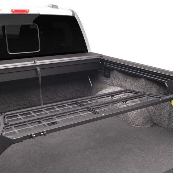 Roll-N-Lock 17-19 Ford F-250/F-350 Super Duty SB 80-3/8in Cargo Manager