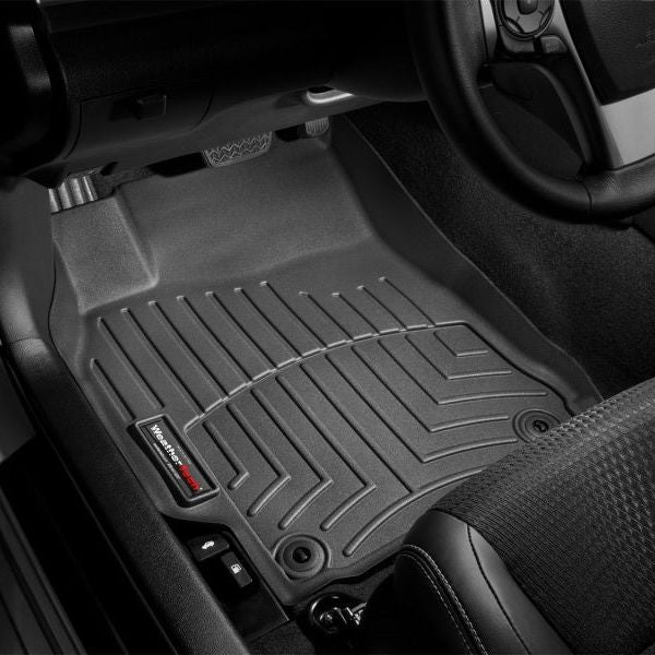 WeatherTech 03-10 Porsche Cayenne Front FloorLiner - Black