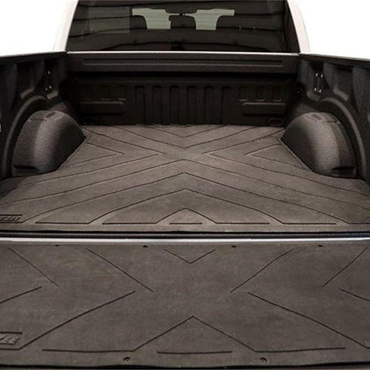 Deezee 07-18 Chevrolet Silverado Heavyweight Bed Mat - Custom Fit 6 1/2Ft Bed (X Pattern)