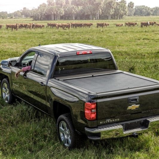 Roll-N-Lock 15-18 Chevy Silverado/Sierra 2500/3500 LB 96-3/8in M-Series Retractable Tonneau Cover