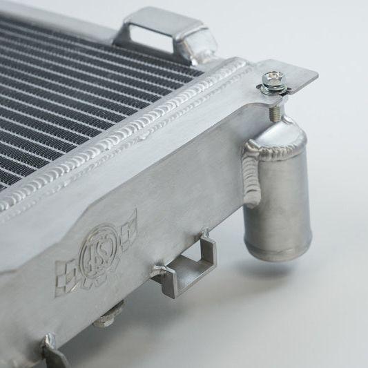 CSF 84-88 Mercedes-Benz W201 190E 2.3L - 16 w/ A/C High Performance Aluminum Radiator