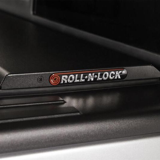 Roll-N-Lock 15-18 Chevy Silverado/Sierra 2500/3500 LB 96-3/8in M-Series Retractable Tonneau Cover