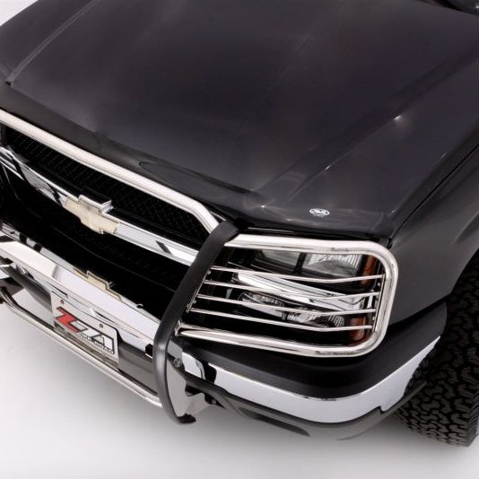 AVS 03-06 Chevy Avalanche (w/o Body Hardware) High Profile Bugflector II Hood Shield - Smoke