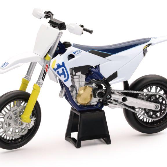 New Ray Toys Husqvarna FS450 Supermoto/ Scale - 1:12