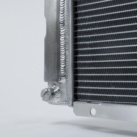 CSF 84-88 Mercedes-Benz W201 190E 2.3L - 16 w/ A/C High Performance Aluminum Radiator