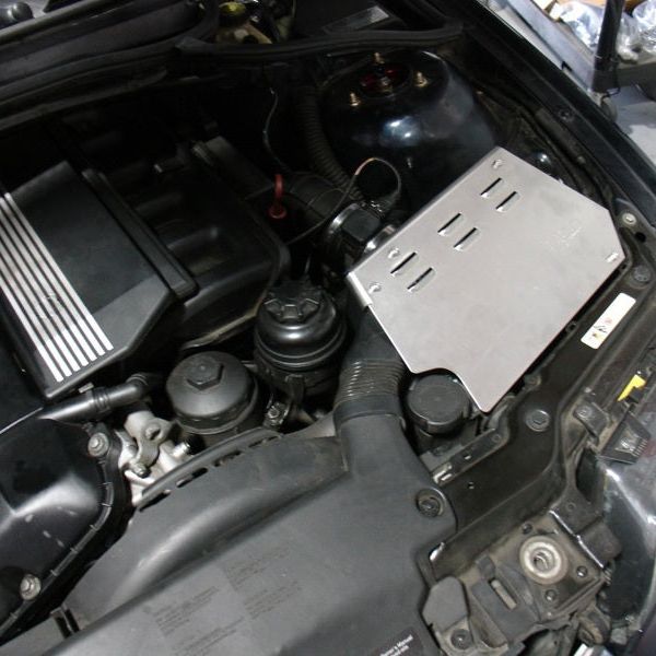 Injen 99-00 BMW 323i E46 2.5L/99-00 328 E46 2.8L/01-05 325 E46 2.5L Wrkl Blk Short Ram Intake w/MR - SMINKpower Performance Parts INJSP1110WB Injen